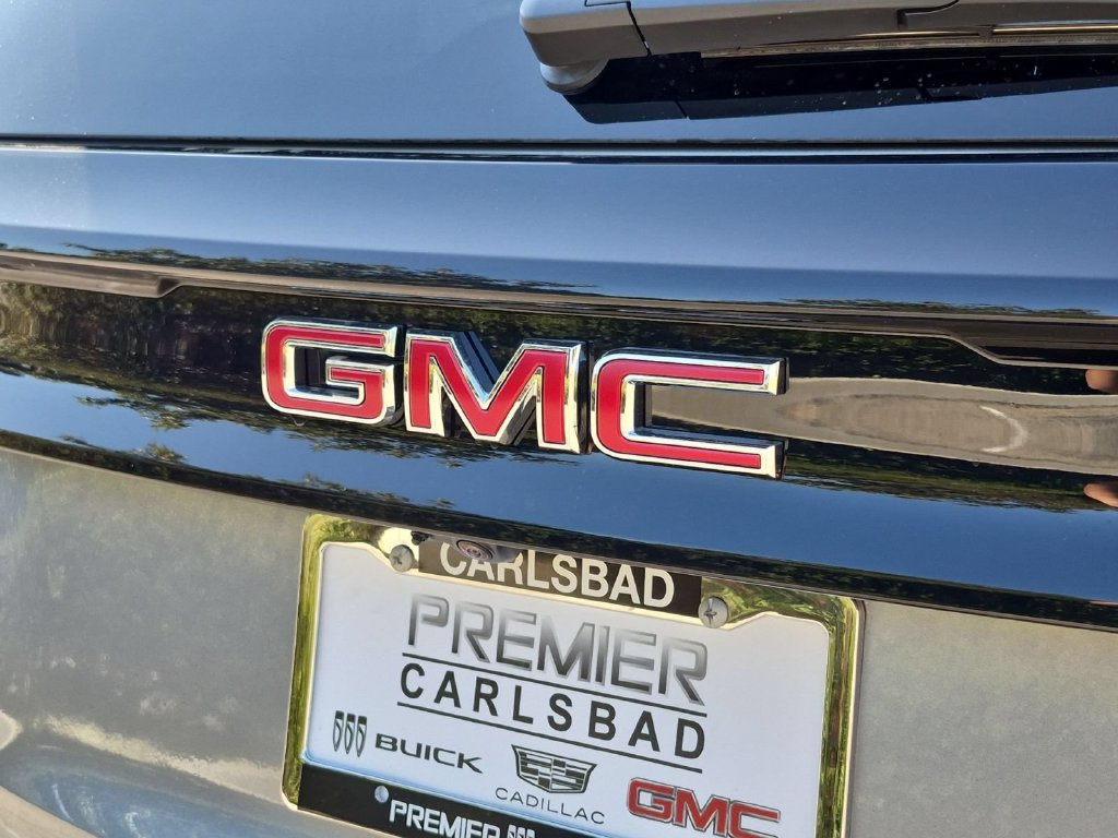New 2026 GMC Acadia AT4 w/ Luxury Package AWD/4WD image 32
