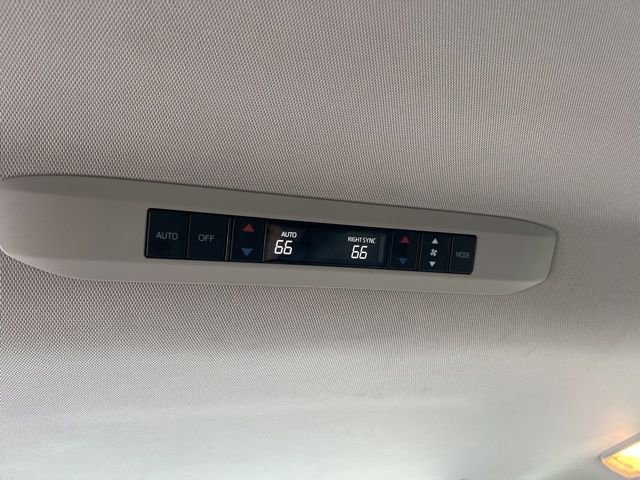 Used 2024 Toyota Sienna XLE image 34