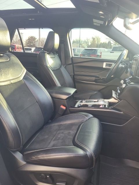 Used 2022 Ford Explorer ST w/ ST Street Pack AWD/4WD image 24