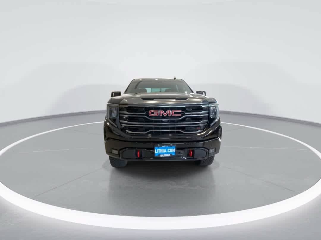 Used 2024 GMC Sierra 1500 AT4 w/ Technology Package AWD/4WD image 3