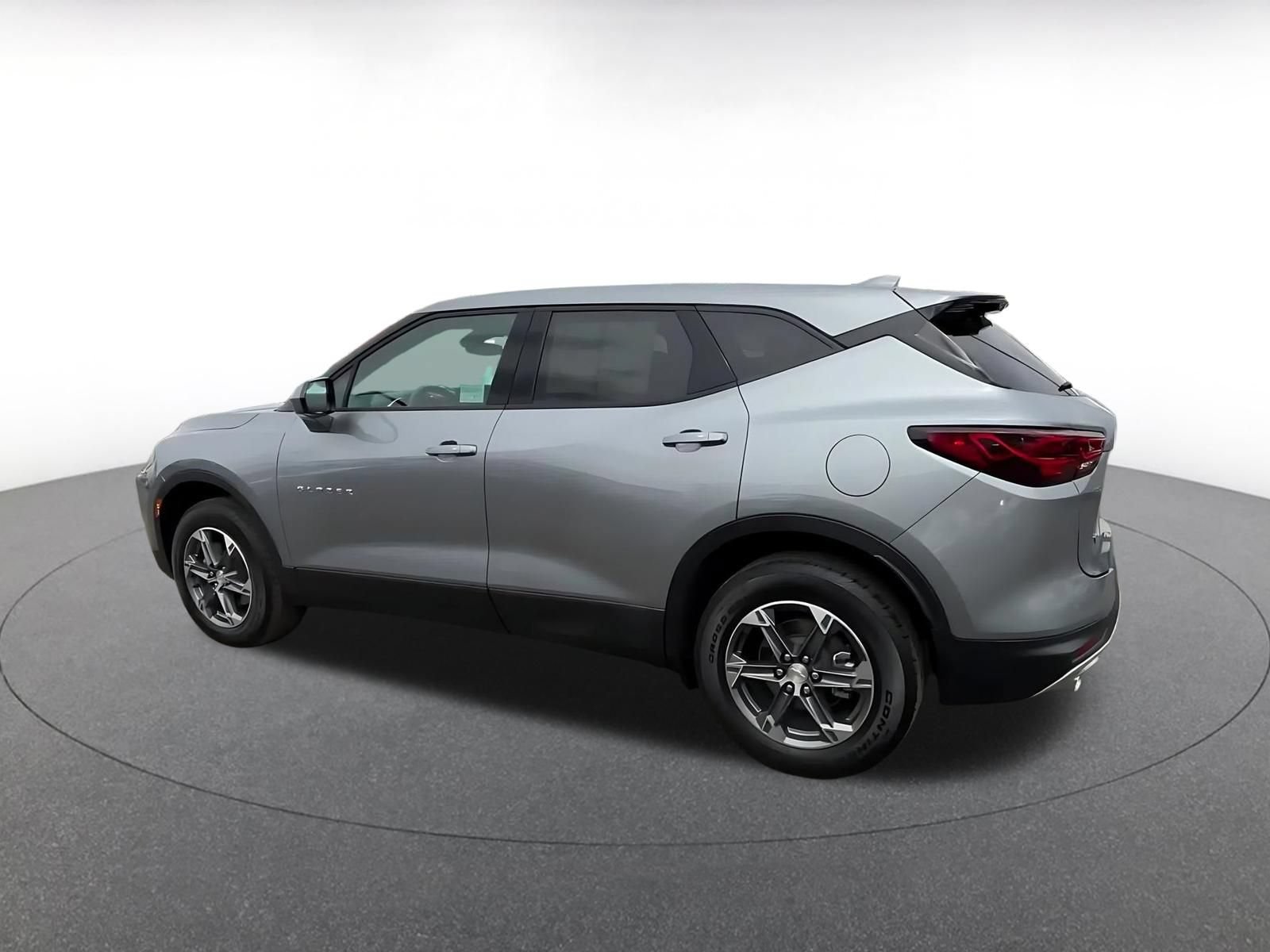 Used 2025 Chevrolet Blazer LT FWD image 10