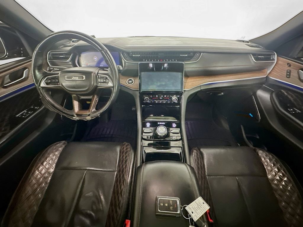 Used 2023 Jeep Grand Cherokee Summit image 10