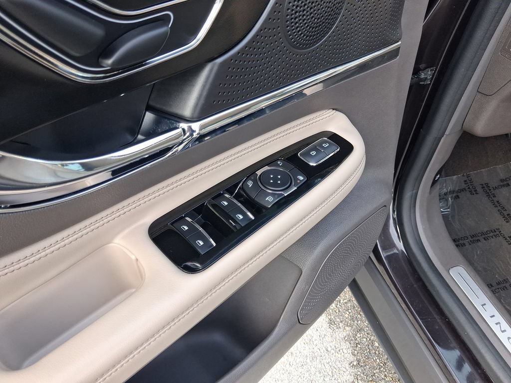 Used 2023 Lincoln Corsair FWD image 19