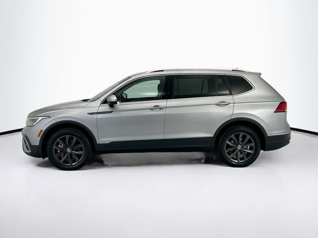 Used 2023 Volkswagen Tiguan SE FWD image 8