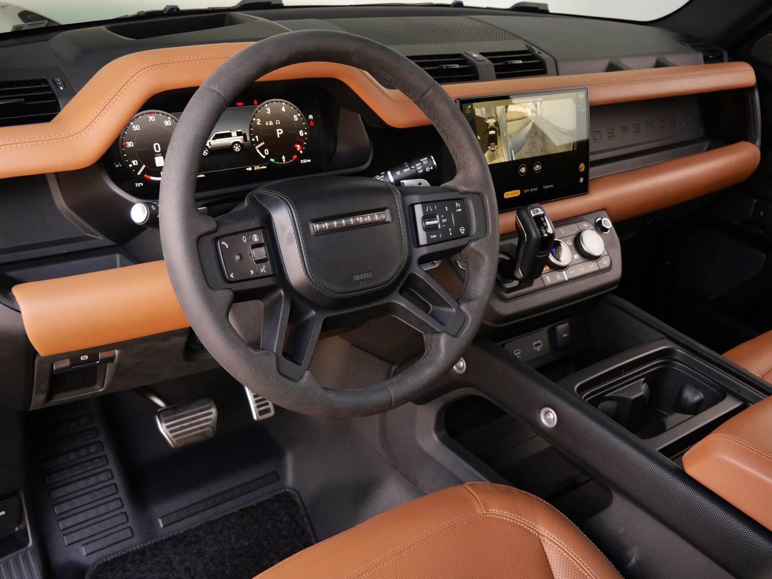 Used 2024 Land Rover Defender 110 V8 image 11