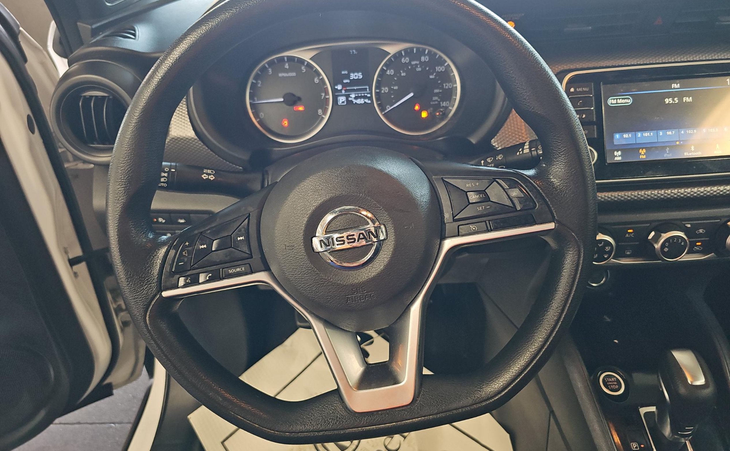 Used 2020 Nissan Kicks S FWD image 5