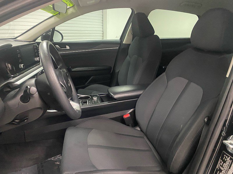 Used 2022 Kia K5 LX image 9