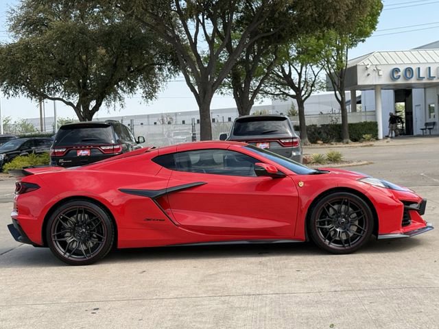 Used 2025 Chevrolet Corvette Z06 w/ Battery Protection Package image 3