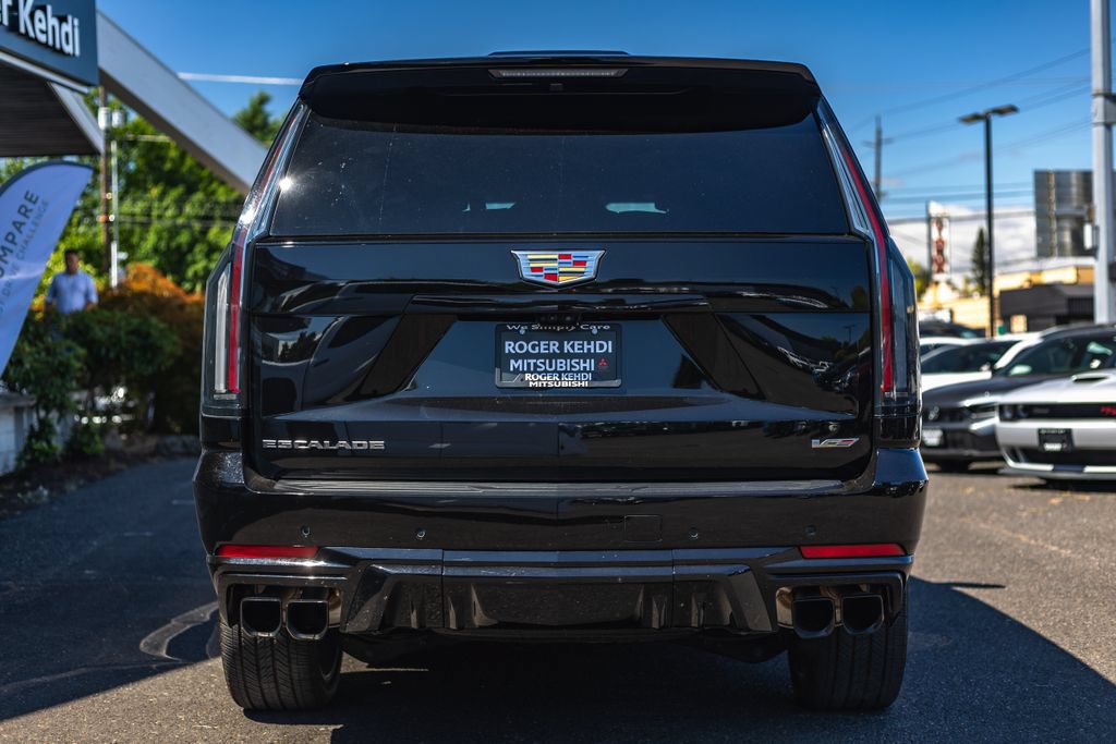 Used 2025 Cadillac Escalade V AWD/4WD image 8