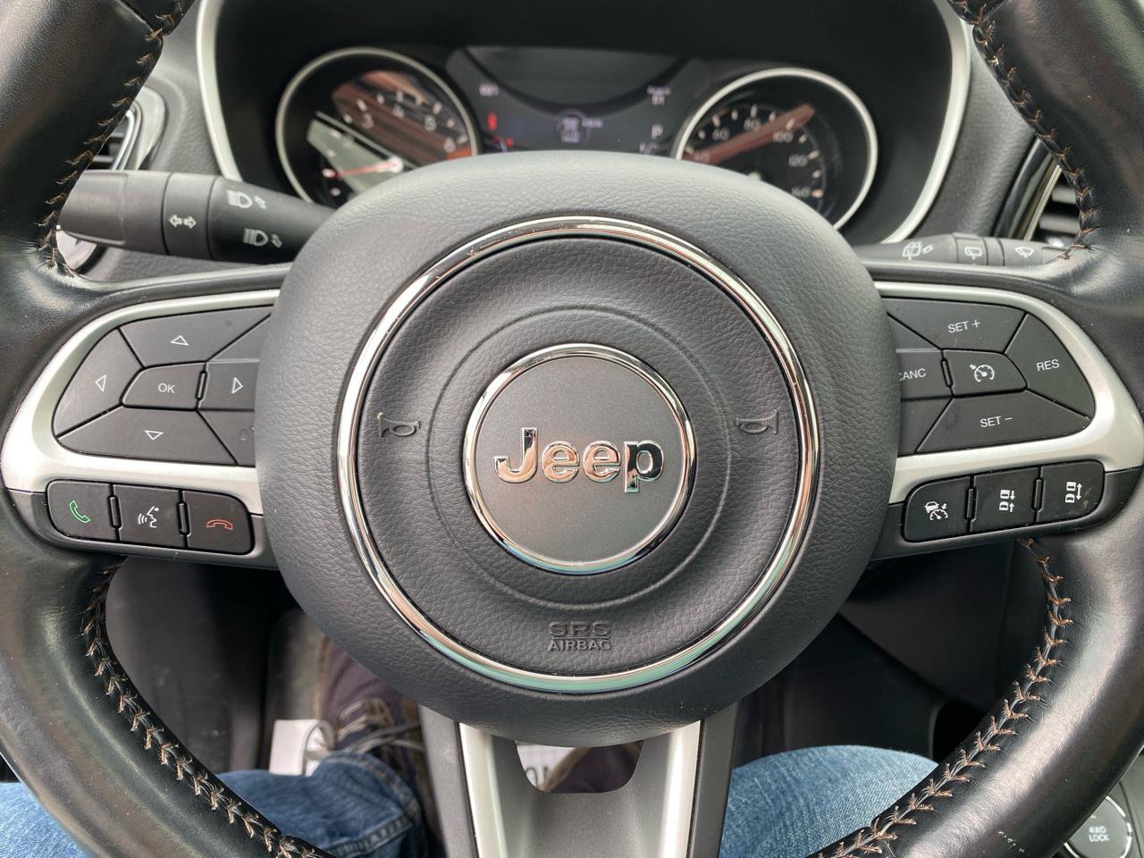 Used 2021 Jeep Compass Limited w/ Sun and Sound Group AWD/4WD image 17