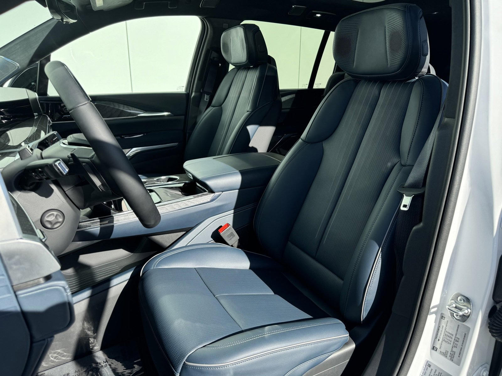 New 2025 Cadillac Escalade IQ Luxury 2 image 10