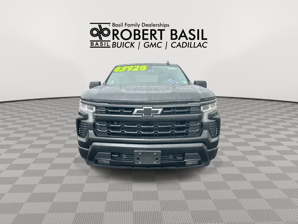 Used 2022 Chevrolet Silverado 1500 RST w/ Z71 Off-Road Package AWD/4WD image 3