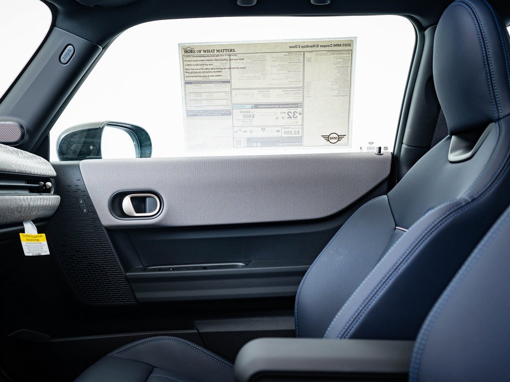 Certified 2025 MINI Cooper S image 4