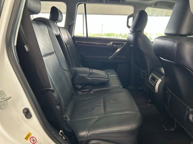 Used 2018 Lexus GX 460 Premium w/ Premium Package AWD/4WD image 27