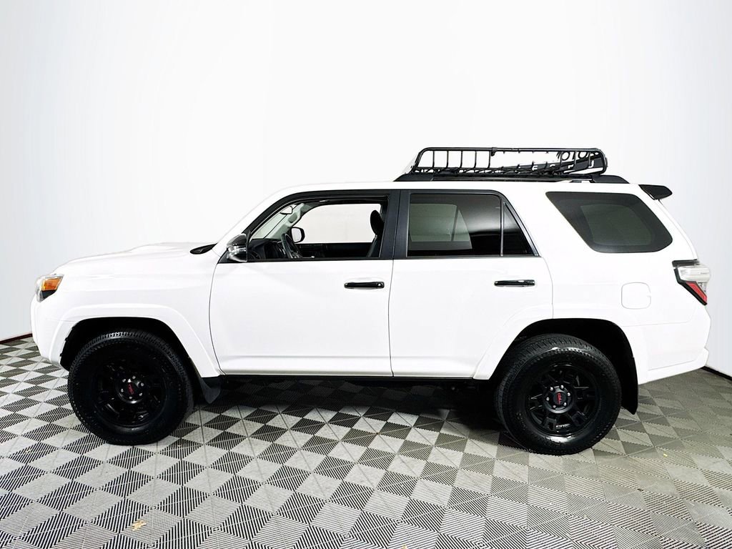 Used 2021 Toyota 4Runner Venture w/ Moonroof Package AWD/4WD image 4