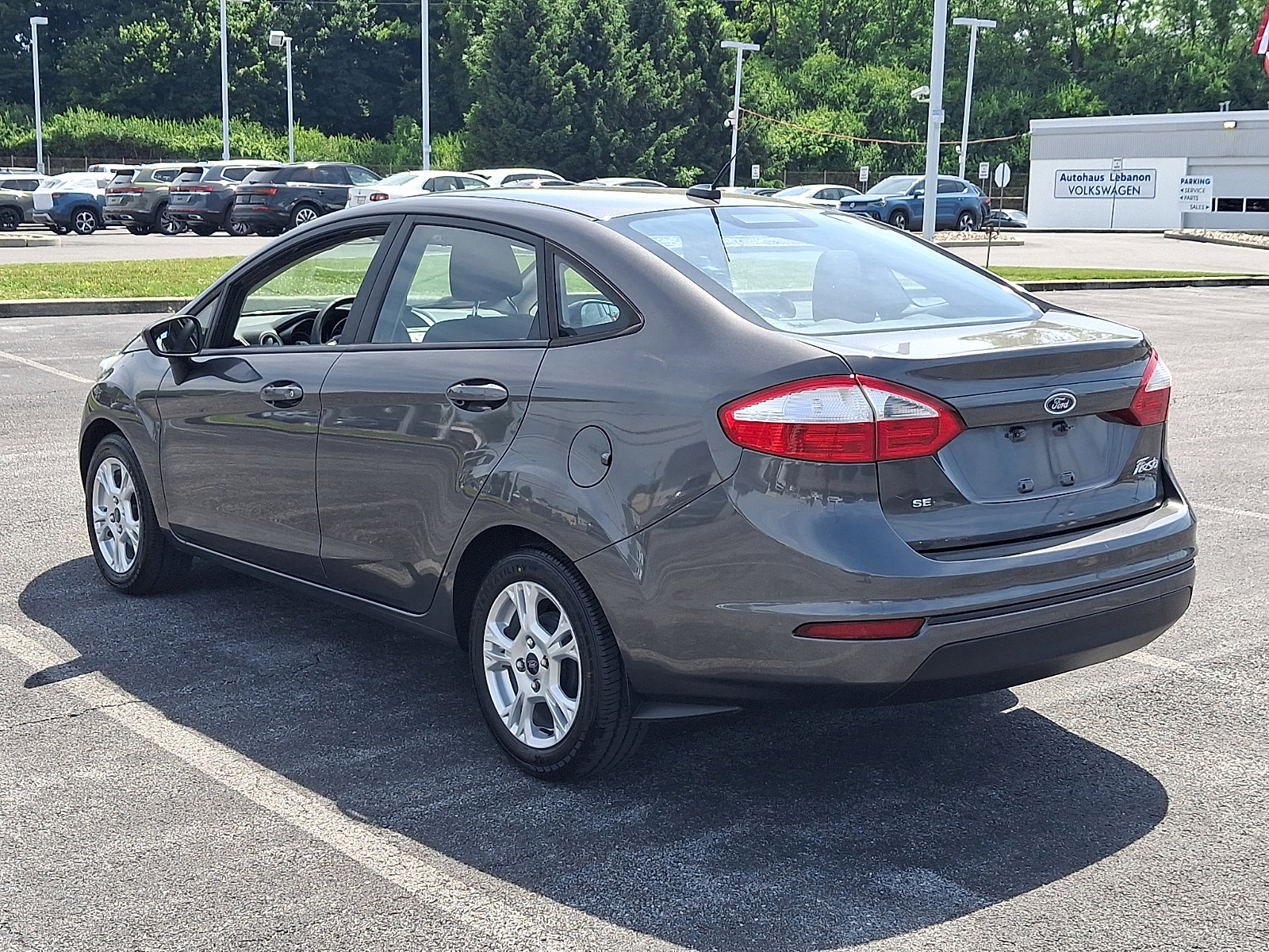 Used 2016 Ford Fiesta SE FWD image 4