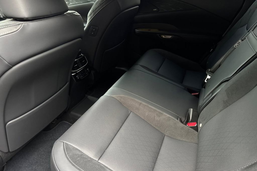 Used 2025 Lexus RX 450h AWD w/ Convenience Package image 13