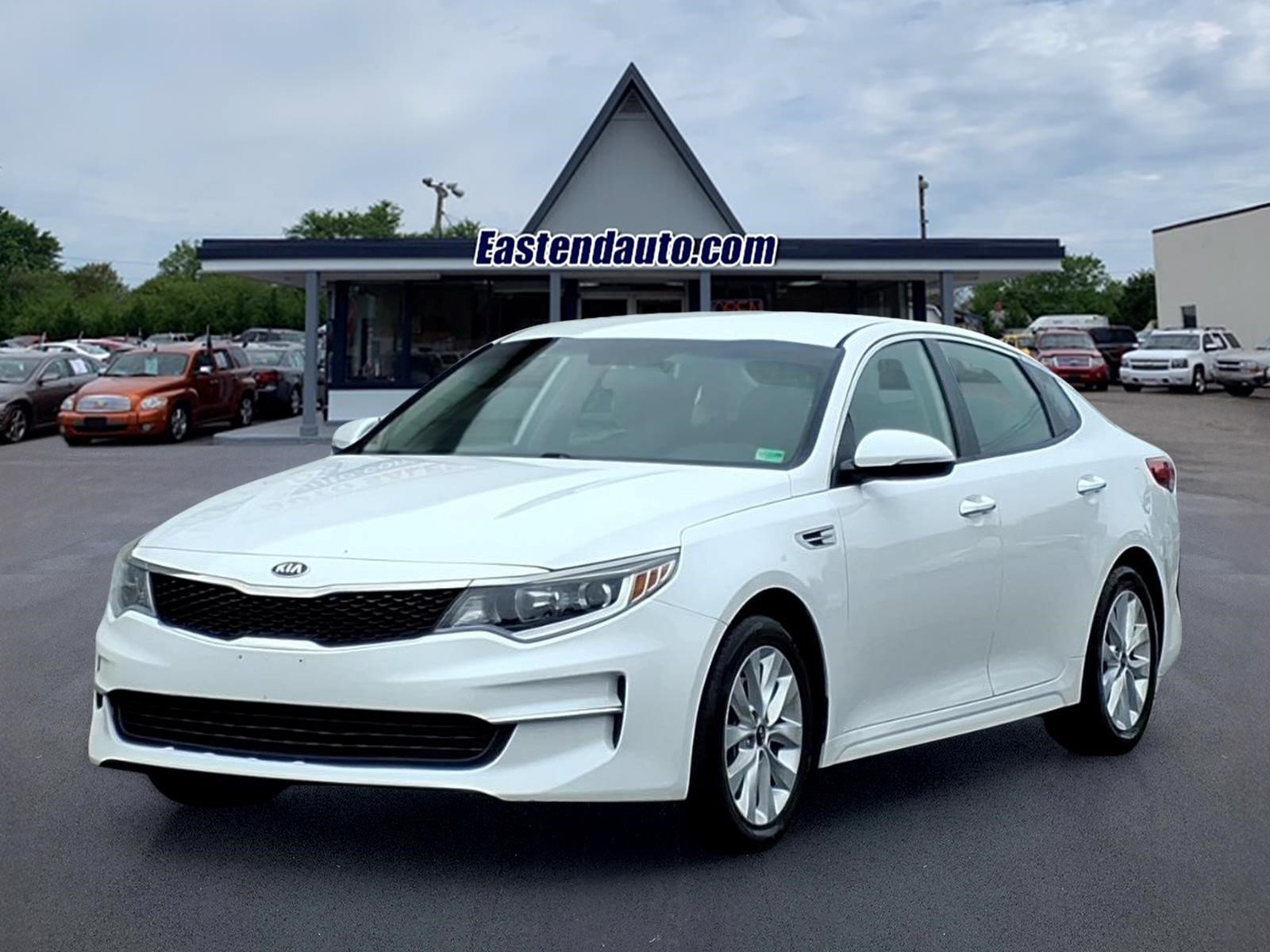 Used 2017 Kia Optima LX FWD image 1