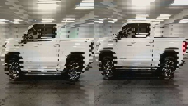 Certified 2023 GMC Sierra 1500 SLT w/ SLT Premium Package image 5