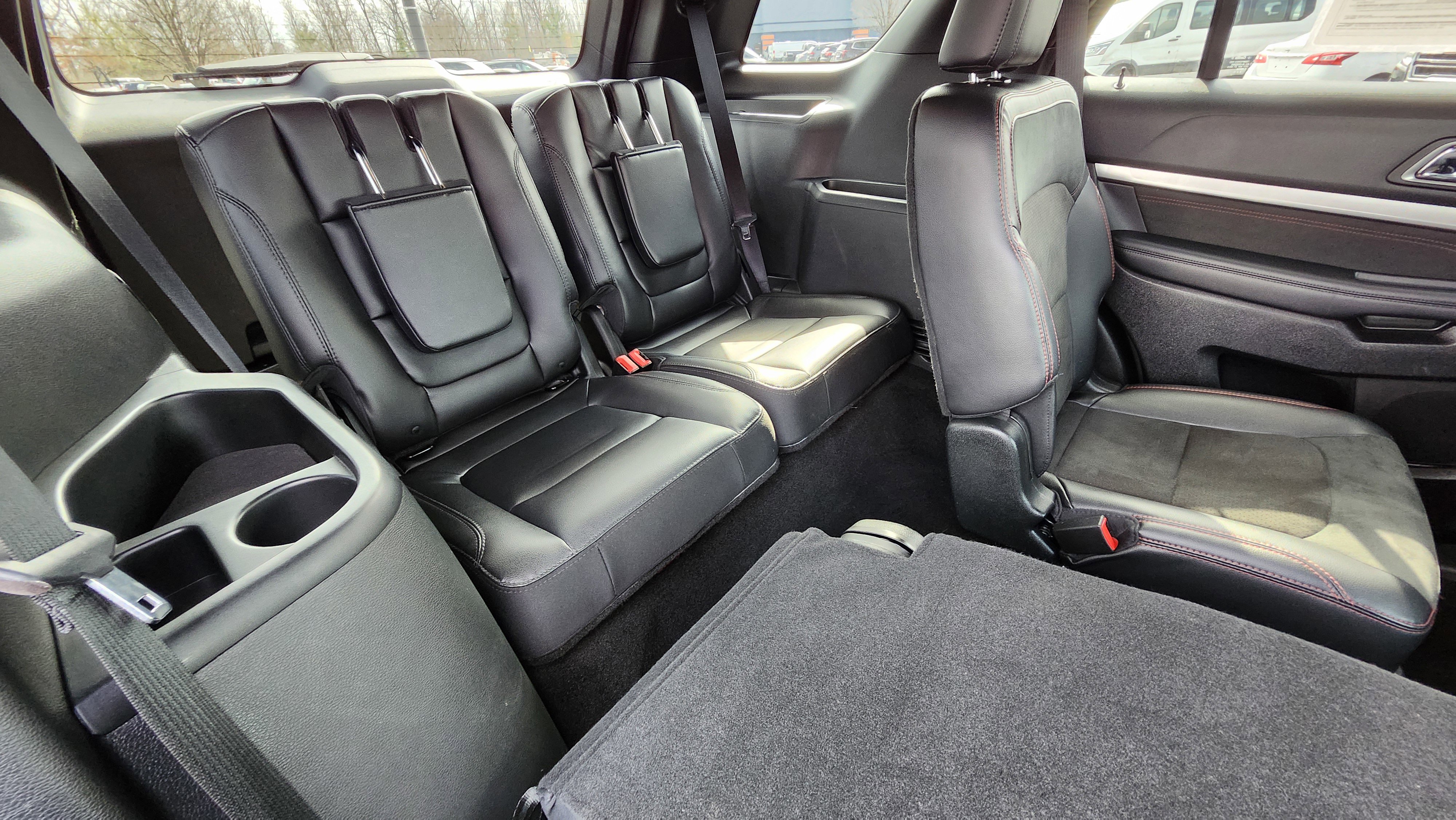 Used 2019 Ford Explorer XLT w/ Equipment Group 202A image 20