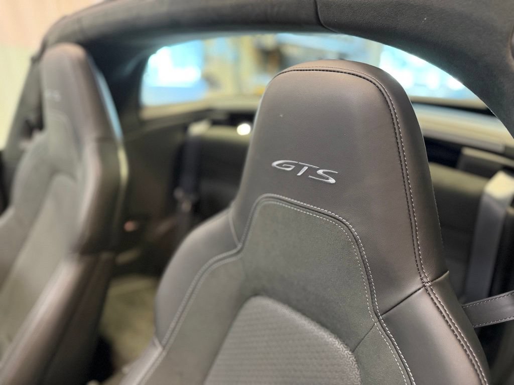 Used 2025 Porsche 911 Targa 4 GTS AWD/4WD image 6