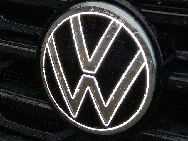 Used 2024 Volkswagen Atlas Cross Sport SE w/ Panoramic Sunroof Package image 30