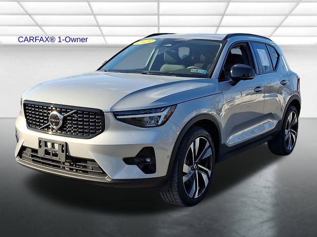 Certified 2023 Volvo XC40 B5 Plus w/ Driver Assist Package image 3