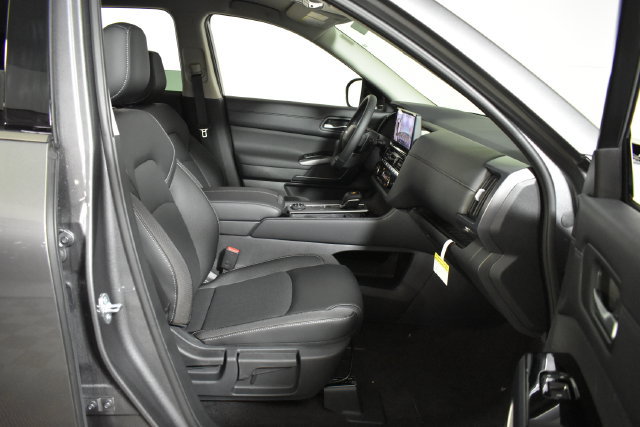 New 2026 Nissan Pathfinder SL AWD/4WD image 39