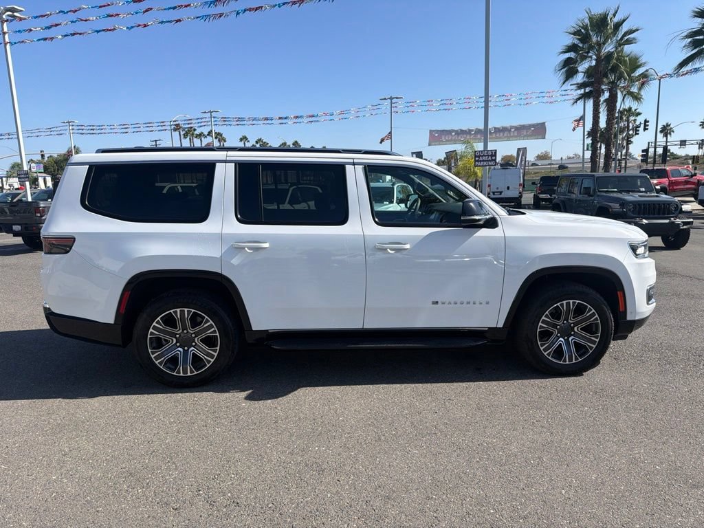 Used 2024 Jeep Wagoneer Series II w/ Flexible Seating Group RWD image 6
