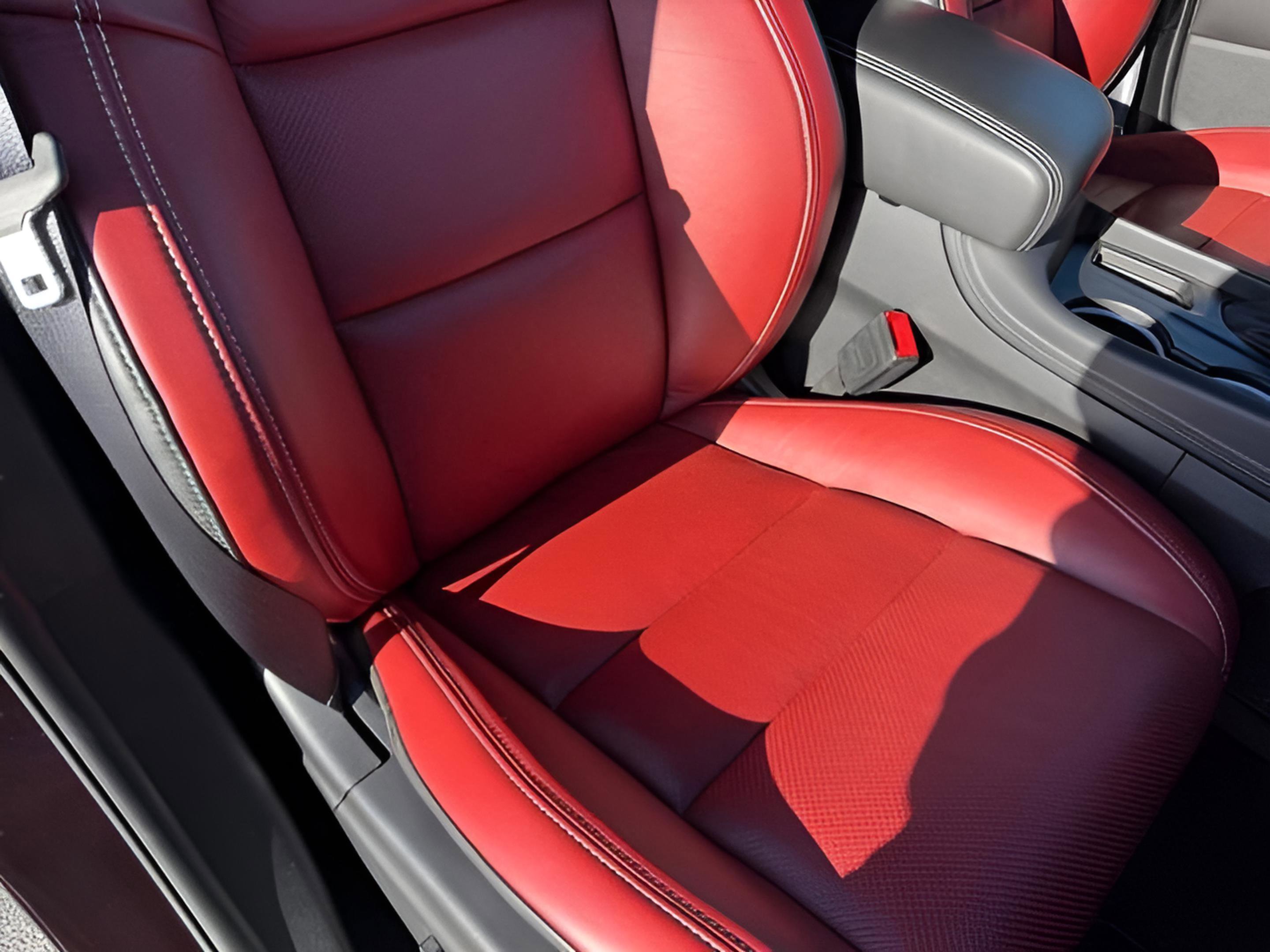 Used 2024 Dodge Durango SRT AWD/4WD image 17
