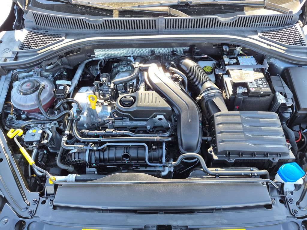 Used 2025 Volkswagen Jetta SE FWD image 34