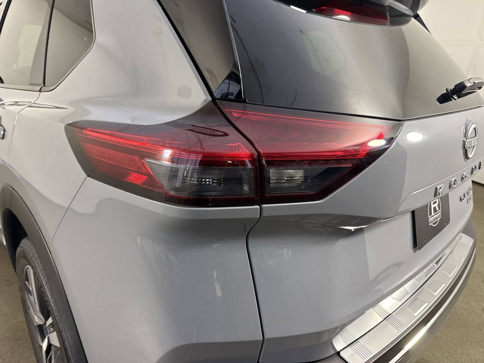 Certified 2023 Nissan Rogue Platinum AWD/4WD image 33