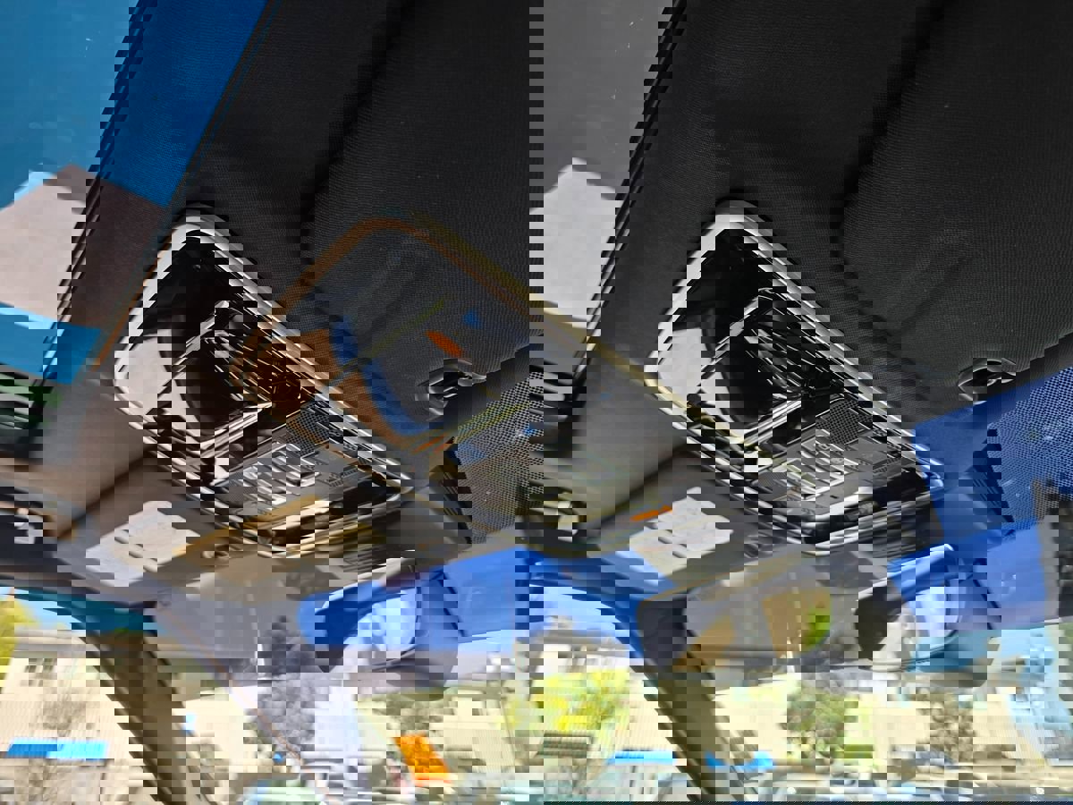 Used 2017 Land Rover Range Rover HSE image 18