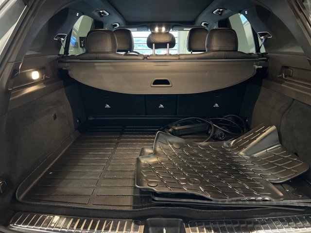 Used 2025 Mercedes-Benz GLE 450e 4MATIC w/ AMG Line Exterior image 45