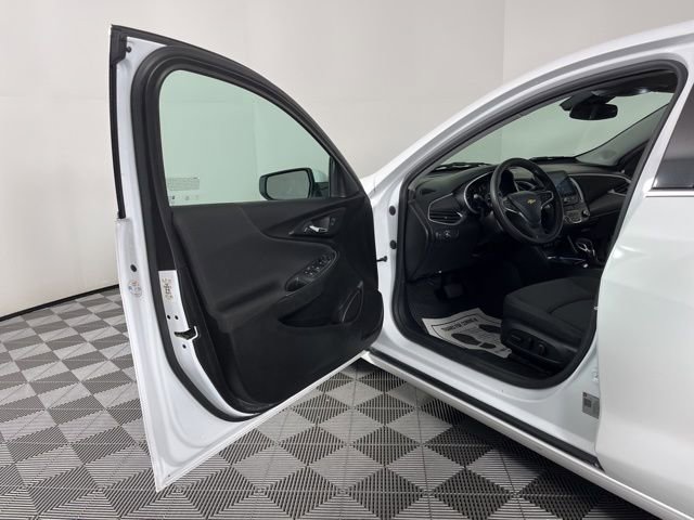 Used 2024 Chevrolet Malibu LT image 17