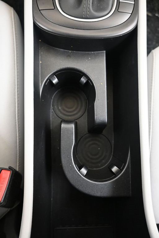 Certified 2025 Hyundai Kona SEL image 37