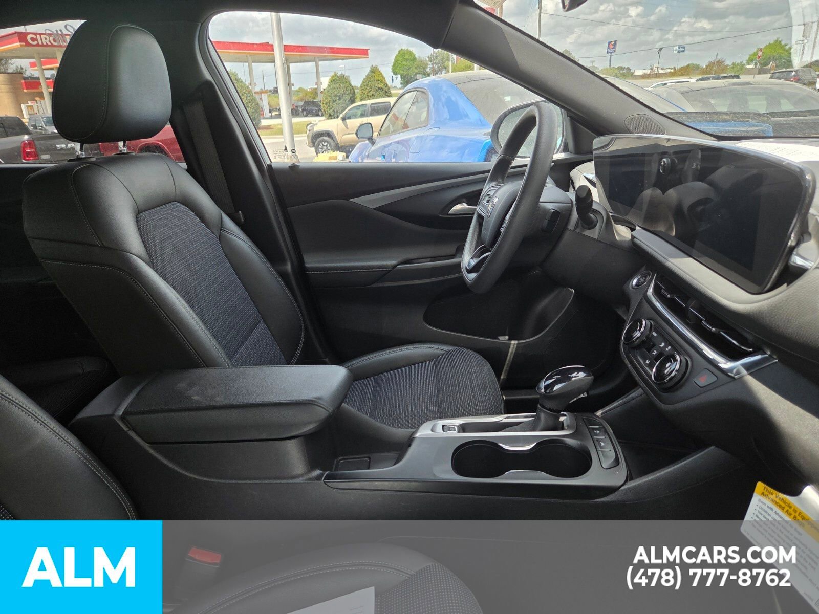 Used 2025 Buick Envista Preferred image 19