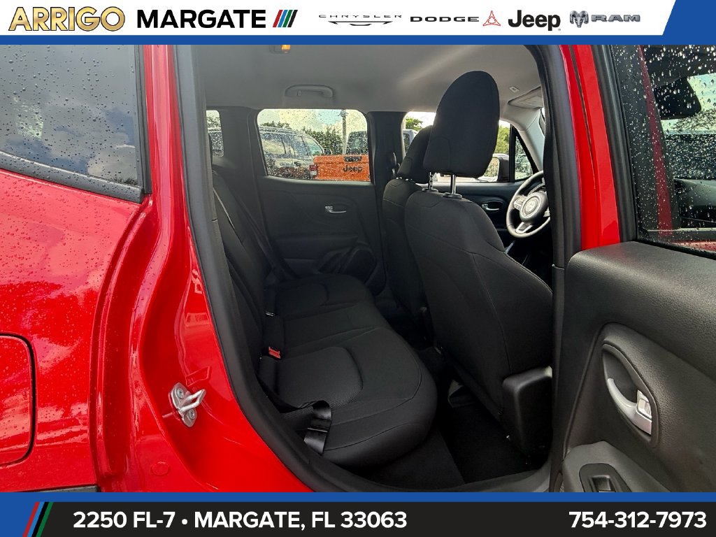 Certified 2023 Jeep Renegade Latitude AWD/4WD image 15