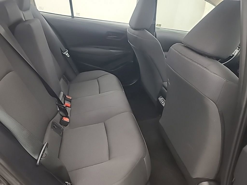 Used 2025 Toyota Corolla LE image 17
