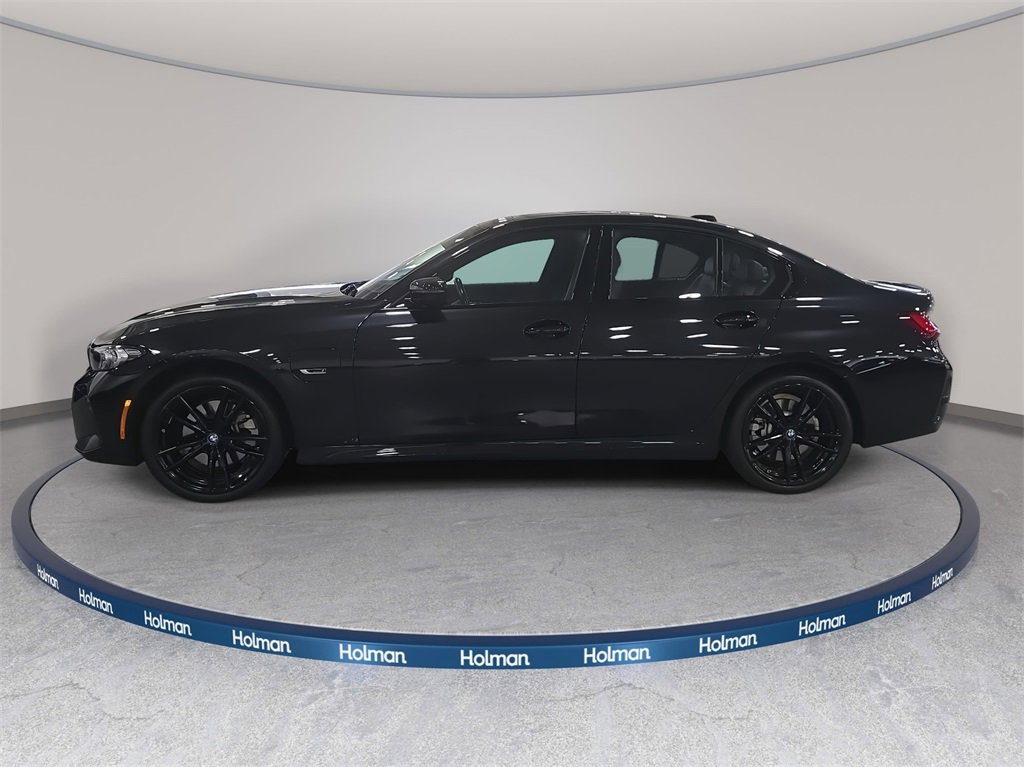 Used 2023 BMW 330e w/ M Sport Package image 8