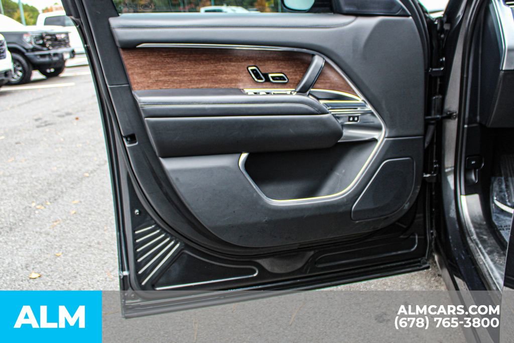 Used 2023 Land Rover Range Rover SE image 39