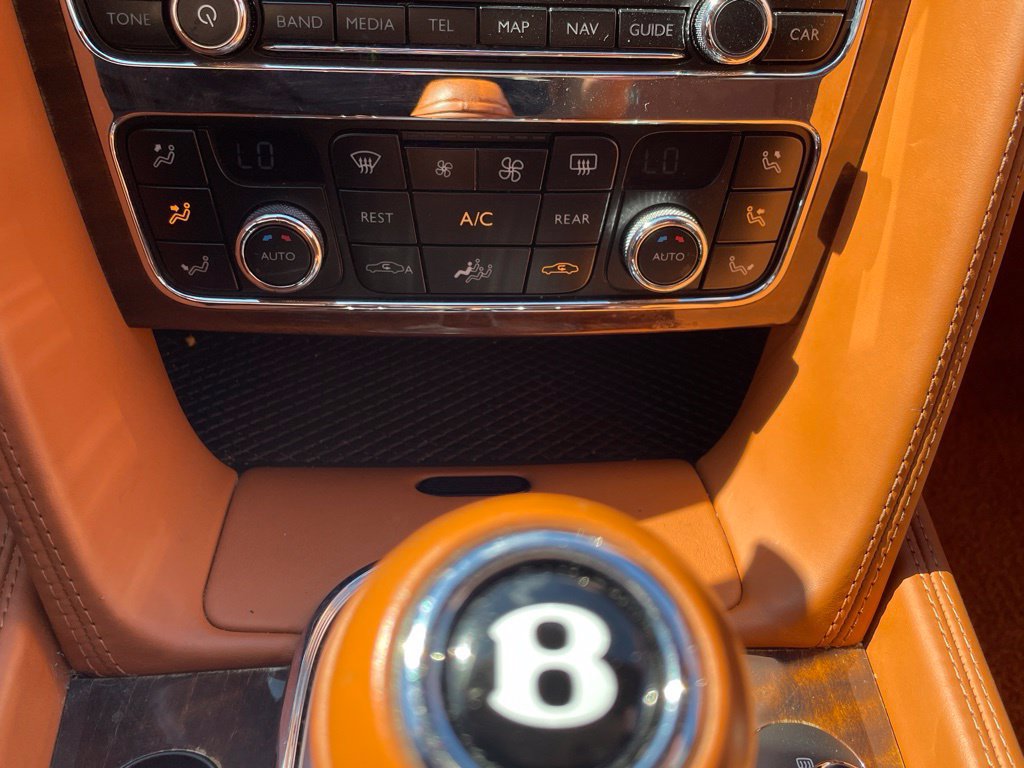 Used 2015 Bentley Flying Spur V8 AWD/4WD image 38