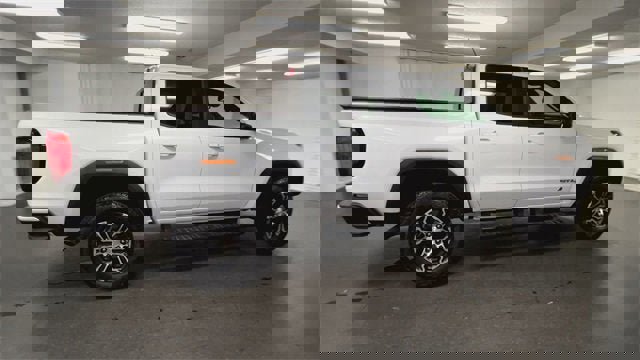 Certified 2024 GMC Canyon AT4 image 9
