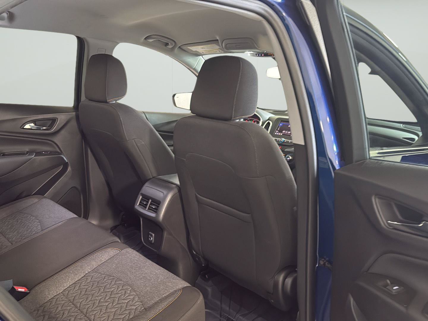 Used 2023 Chevrolet Equinox LT FWD image 13