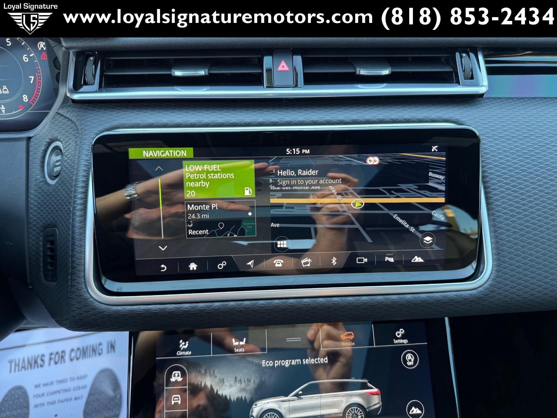 Used 2018 Land Rover Range Rover Velar R-Dynamic SE image 28