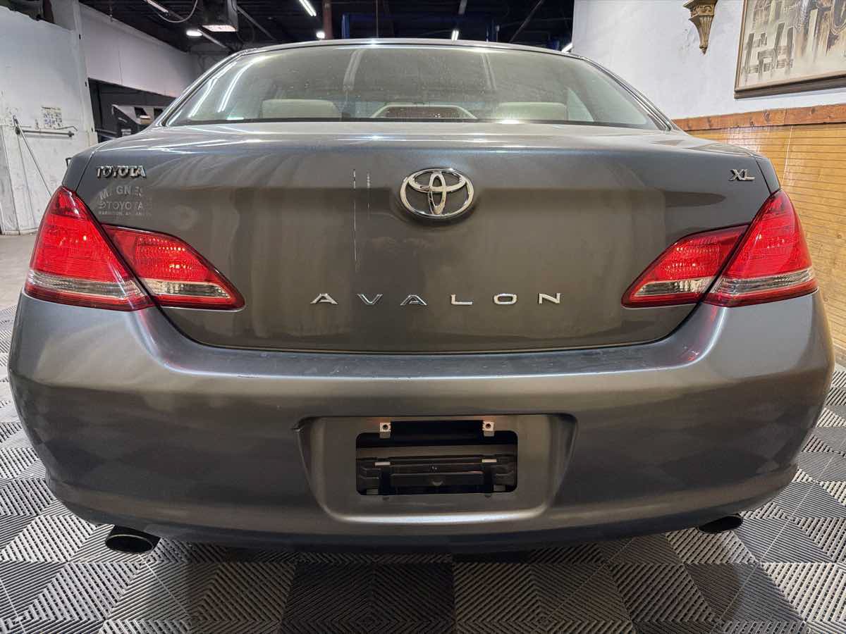 Used 2006 Toyota Avalon XL FWD image 4