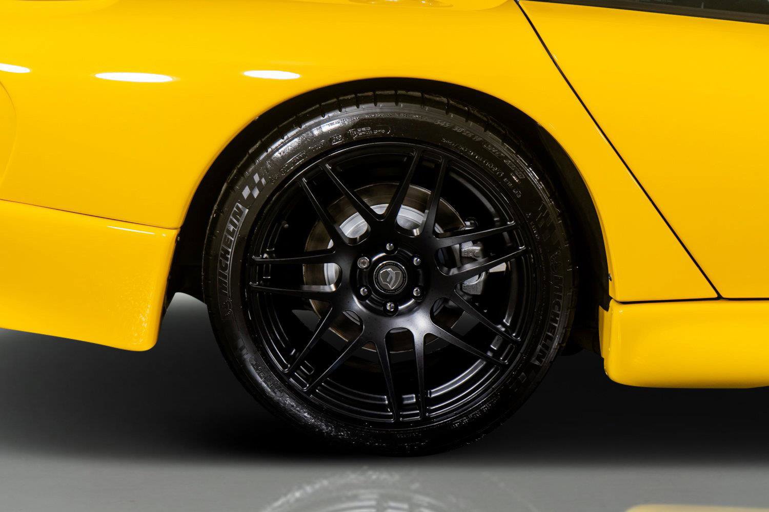 Used 2001 Dodge Viper GTS image 9