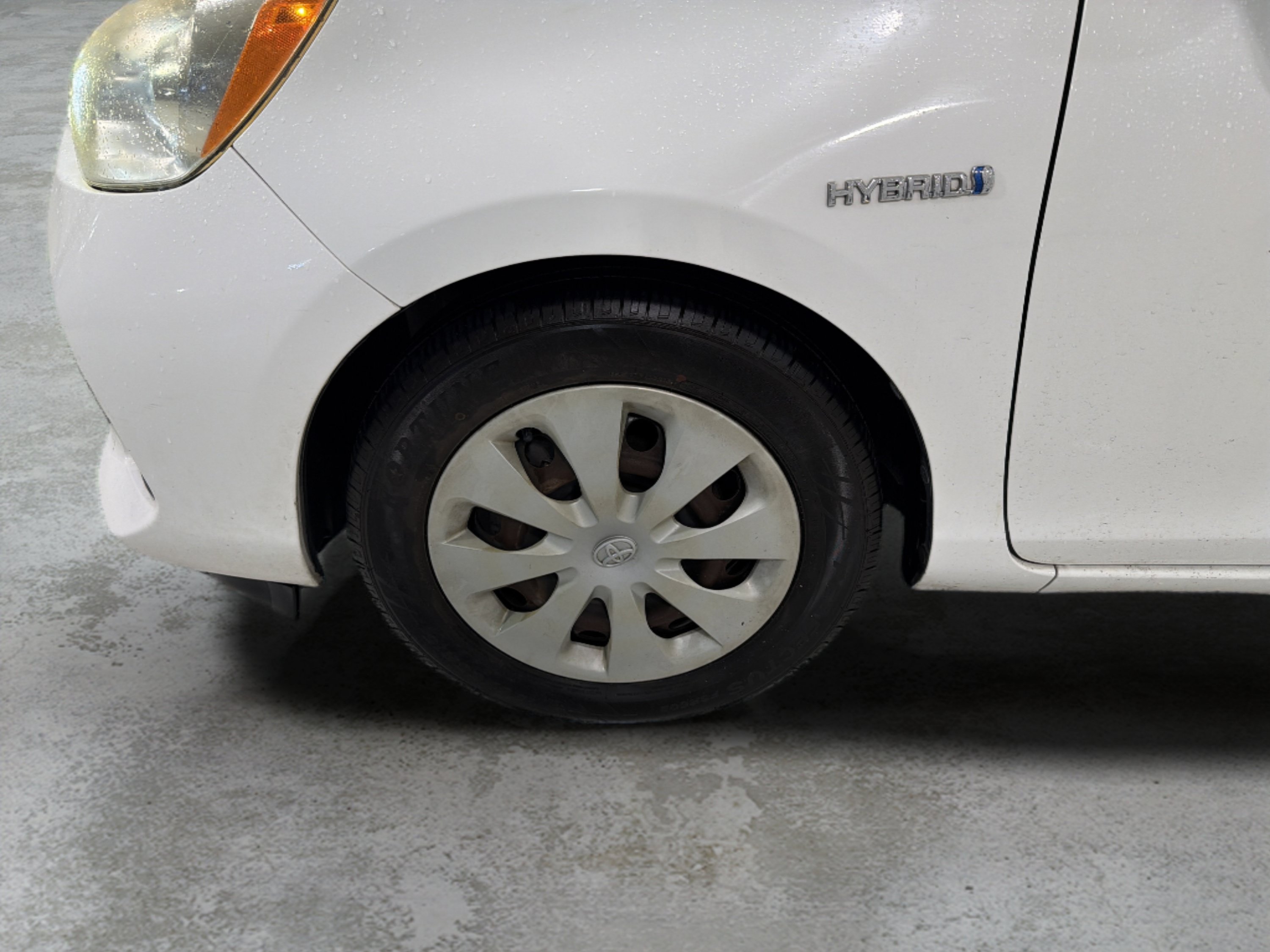 Used 2013 Toyota Prius C One FWD image 20