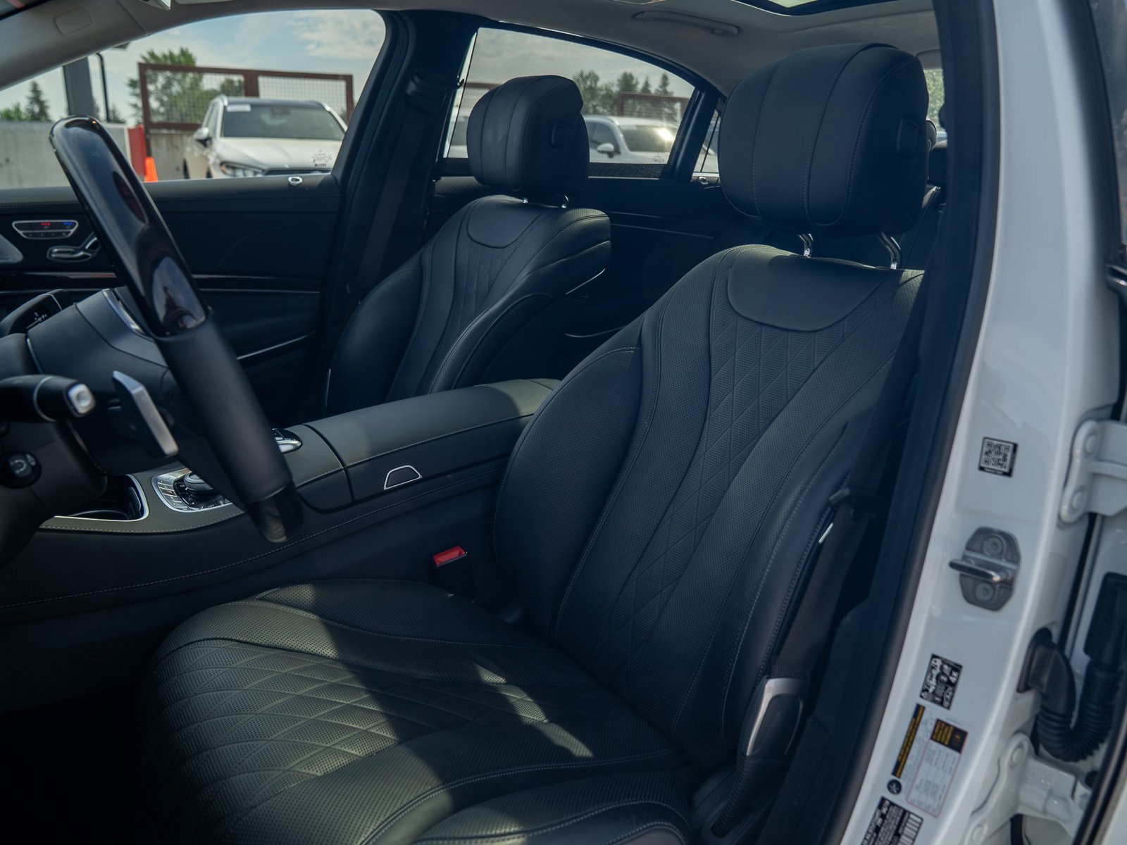 Used 2019 Mercedes-Benz S 560 4MATIC Sedan image 17