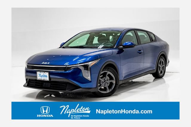 Used 2025 Kia K4 FWD image 1